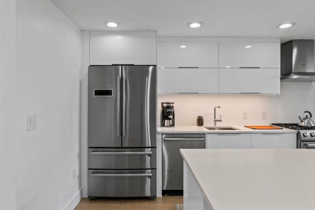 422 S HIGHLAND AVE S, Baltimore, MD 21224