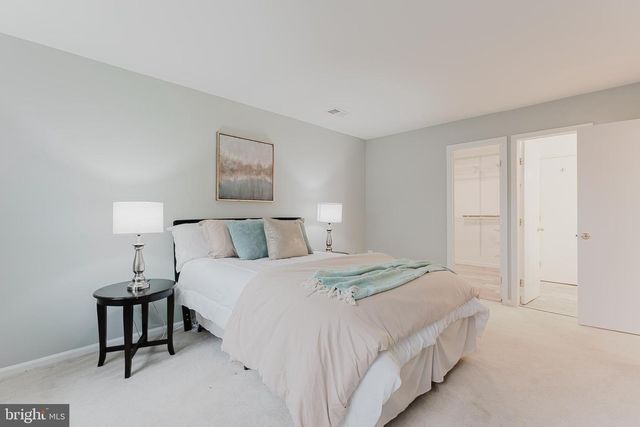 9010 LAKE BRADDOCK DR, Burke, VA 22015