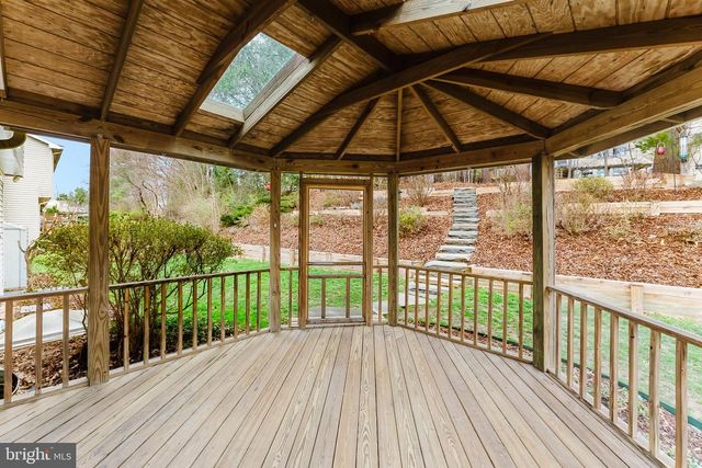 9010 LAKE BRADDOCK DR, Burke, VA 22015