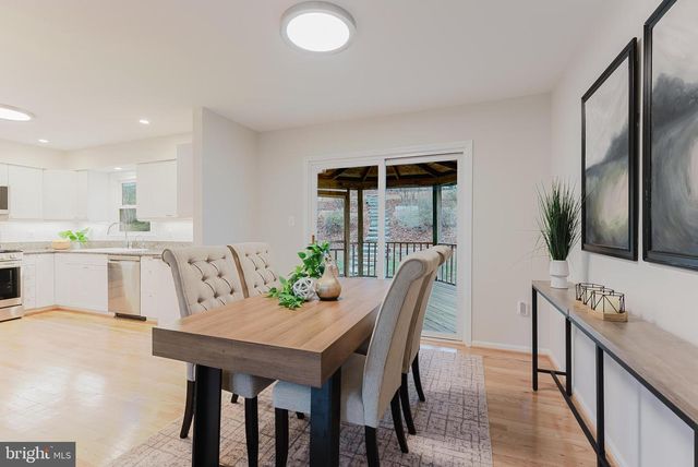 9010 LAKE BRADDOCK DR, Burke, VA 22015