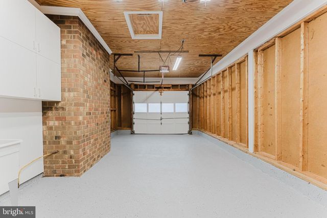 9010 LAKE BRADDOCK DR, Burke, VA 22015