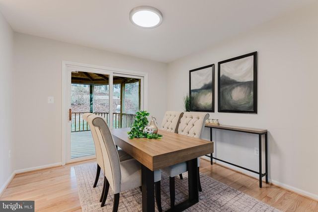 9010 LAKE BRADDOCK DR, Burke, VA 22015