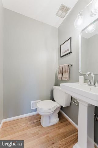 9010 LAKE BRADDOCK DR, Burke, VA 22015