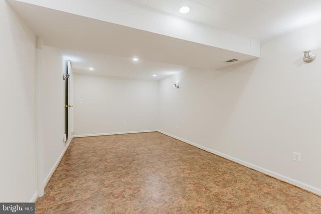 9010 LAKE BRADDOCK DR, Burke, VA 22015