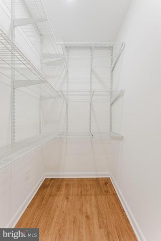 9010 LAKE BRADDOCK DR, Burke, VA 22015