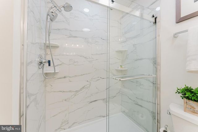 9010 LAKE BRADDOCK DR, Burke, VA 22015