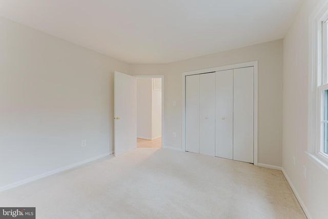 9010 LAKE BRADDOCK DR, Burke, VA 22015