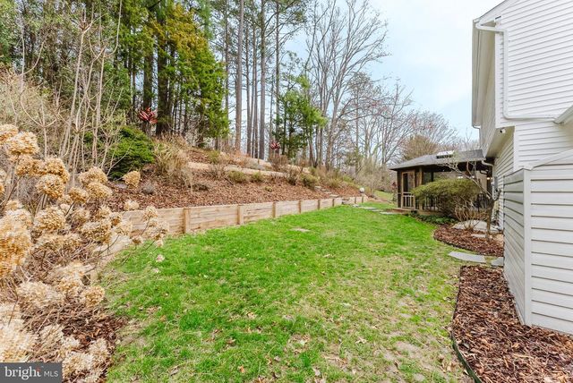 9010 LAKE BRADDOCK DR, Burke, VA 22015