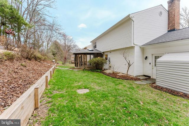 9010 LAKE BRADDOCK DR, Burke, VA 22015