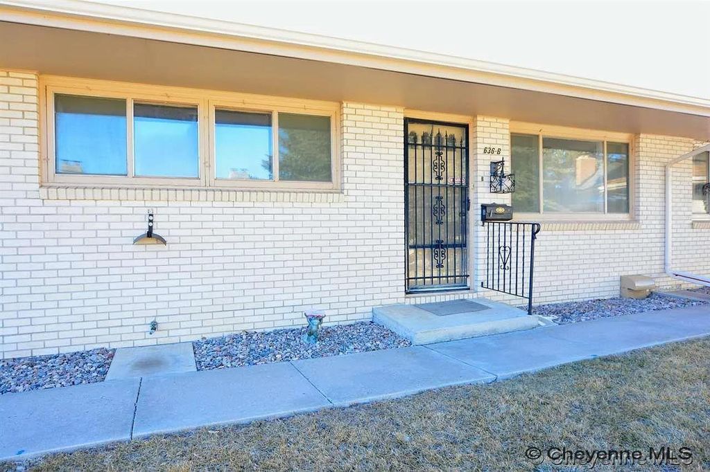 636 Western Hills Blvd Apt B, Cheyenne, WY 82009
