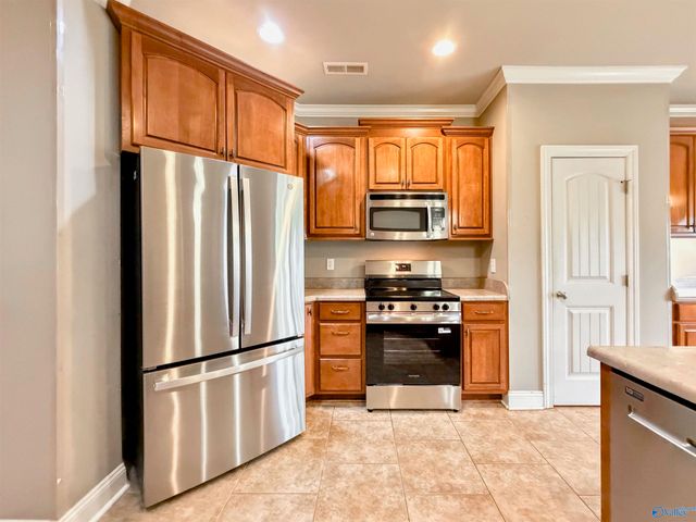 126 Amber Way, Decatur, AL 35603