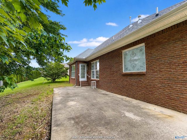126 Amber Way, Decatur, AL 35603