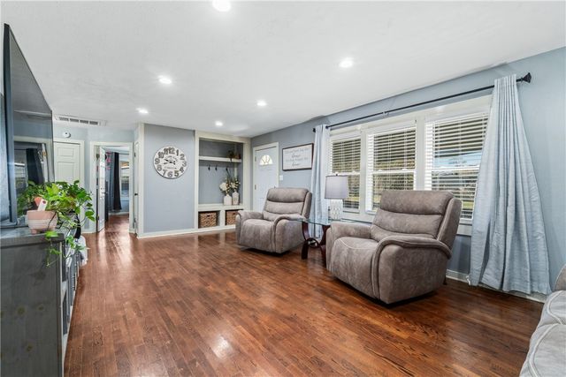 22367 Highway 72, Gravette, AR 72736