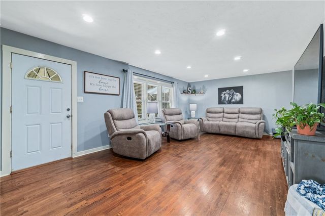 22367 Highway 72, Gravette, AR 72736