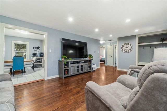 22367 Highway 72, Gravette, AR 72736