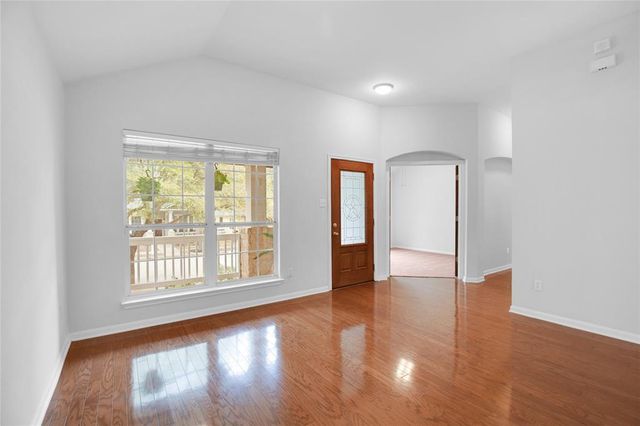 281 Hutton DR, Kyle, TX 78640