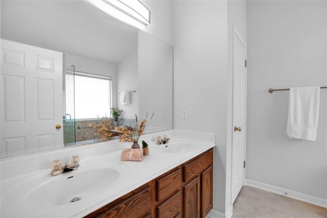 281 Hutton DR, Kyle, TX 78640