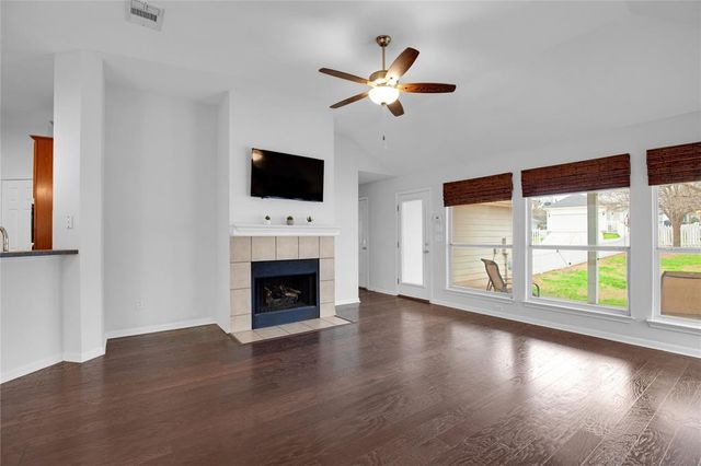 281 Hutton DR, Kyle, TX 78640