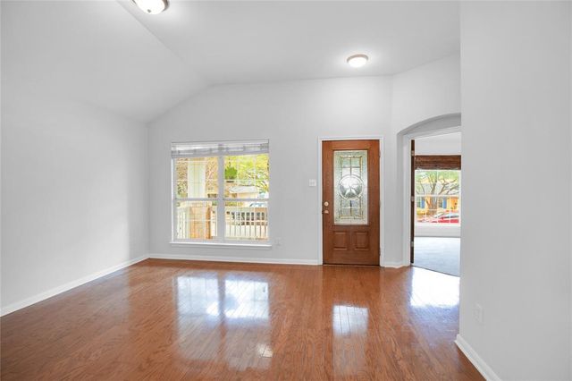 281 Hutton DR, Kyle, TX 78640