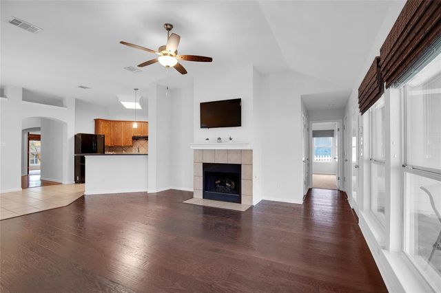 281 Hutton DR, Kyle, TX 78640