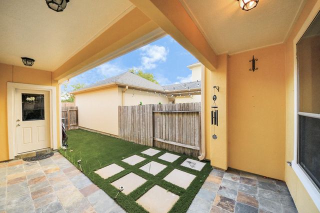 14454 Summerleaf Lane, Houston, TX 77077