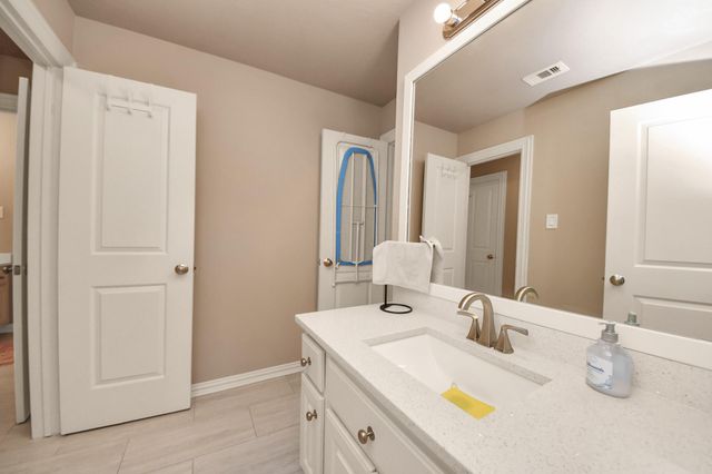 14454 Summerleaf Lane, Houston, TX 77077