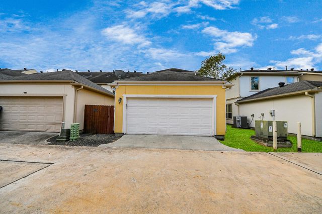 14454 Summerleaf Lane, Houston, TX 77077