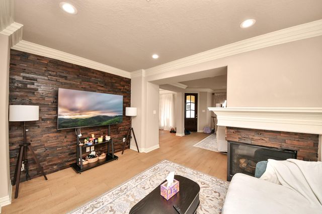 14454 Summerleaf Lane, Houston, TX 77077