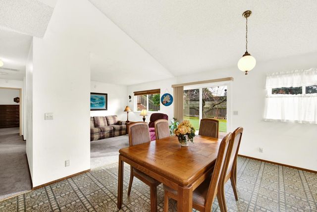 909 Seascape Cir, Rodeo, CA 94572