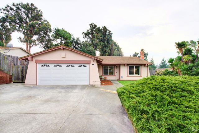 909 Seascape Cir, Rodeo, CA 94572