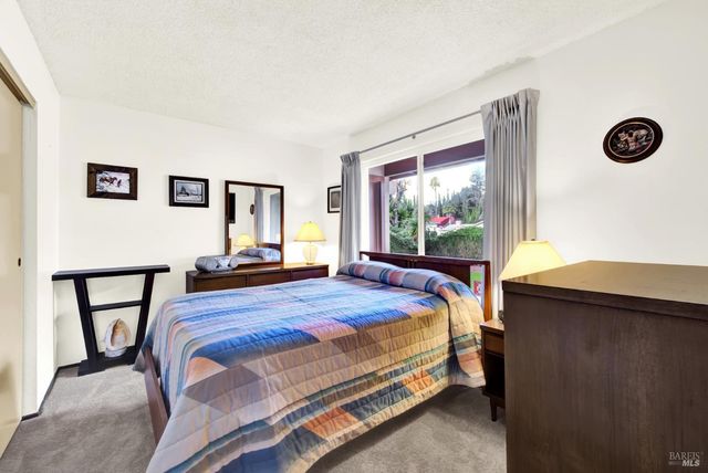 909 Seascape Cir, Rodeo, CA 94572