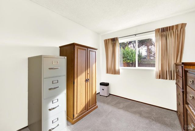 909 Seascape Cir, Rodeo, CA 94572