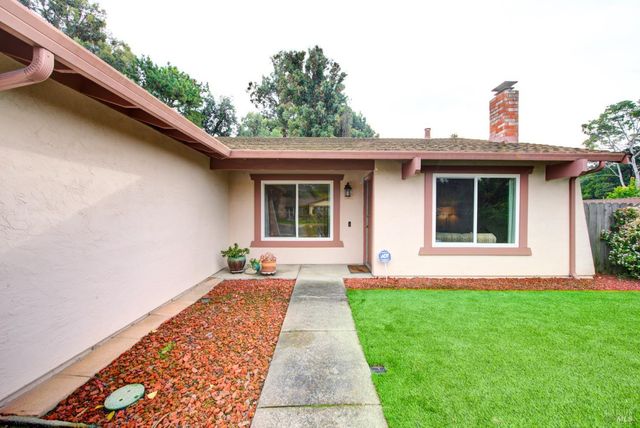 909 Seascape Cir, Rodeo, CA 94572