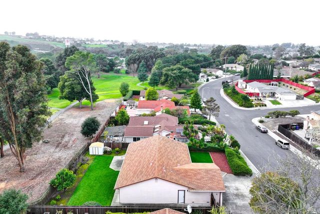 909 Seascape Cir, Rodeo, CA 94572