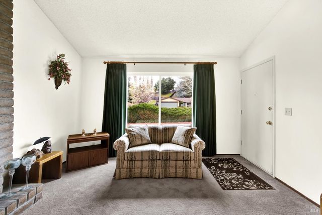 909 Seascape Cir, Rodeo, CA 94572