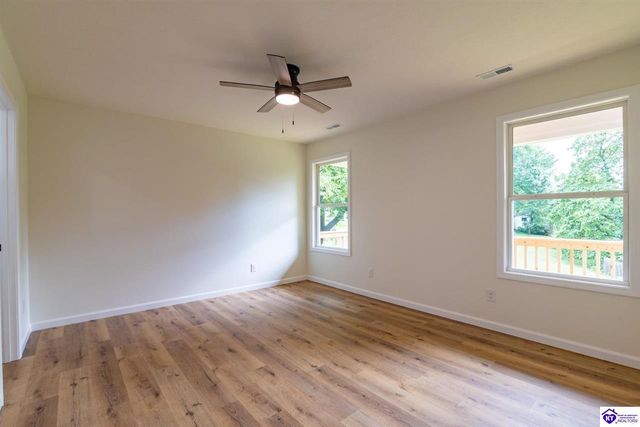 114 E Main Street, Vine Grove, KY 40175