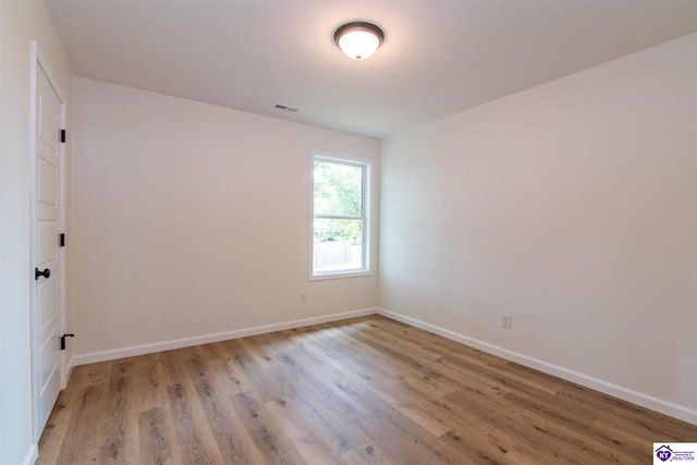 114 E Main Street, Vine Grove, KY 40175