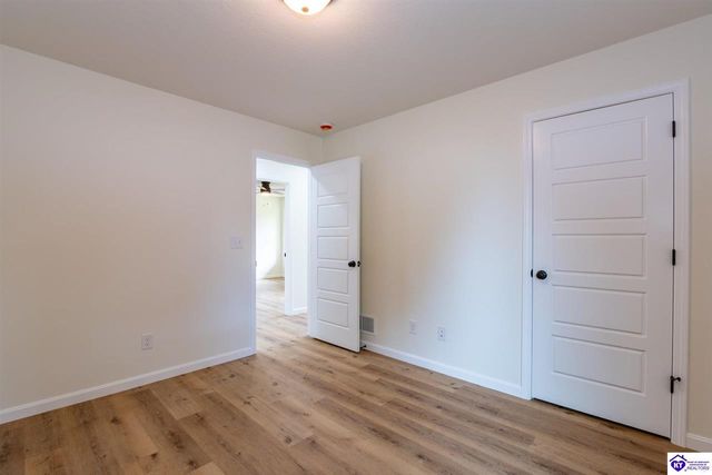 114 E Main Street, Vine Grove, KY 40175