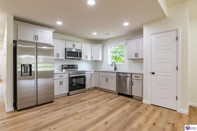 114 E Main Street, Vine Grove, KY 40175