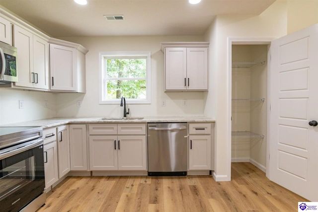 114 E Main Street, Vine Grove, KY 40175