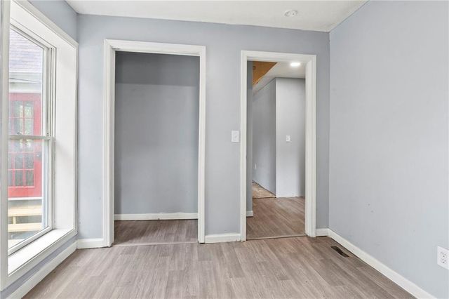 12007 E Alberta Street, Sugar Creek, MO 64054