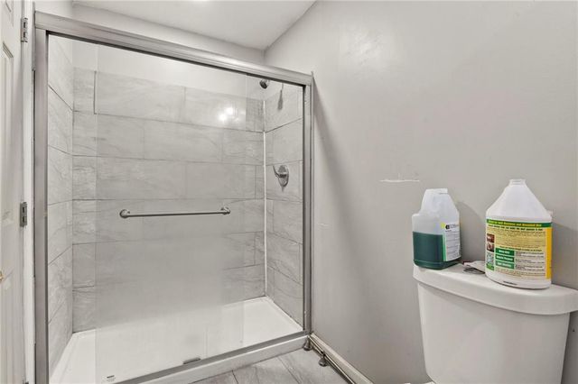 12007 E Alberta Street, Sugar Creek, MO 64054