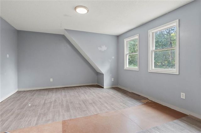 12007 E Alberta Street, Sugar Creek, MO 64054