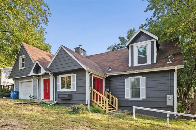 12007 E Alberta Street, Sugar Creek, MO 64054