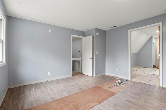 12007 E Alberta Street, Sugar Creek, MO 64054