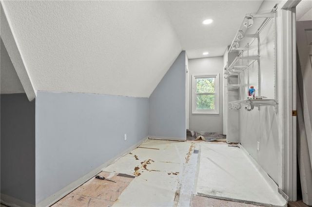 12007 E Alberta Street, Sugar Creek, MO 64054