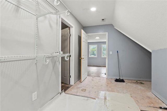 12007 E Alberta Street, Sugar Creek, MO 64054