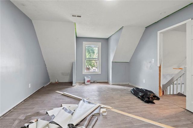 12007 E Alberta Street, Sugar Creek, MO 64054