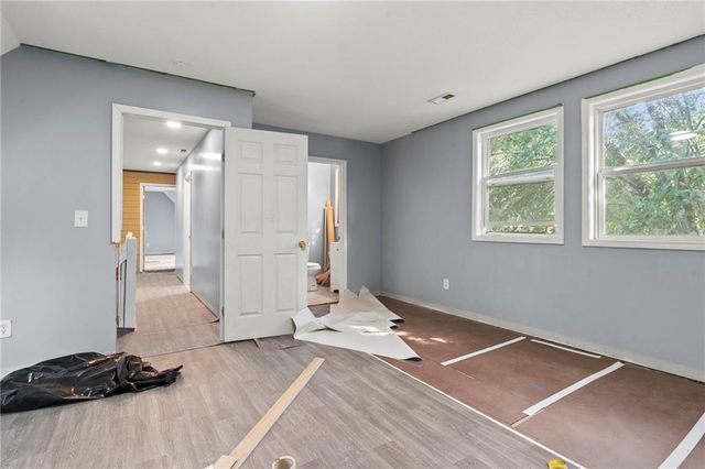 12007 E Alberta Street, Sugar Creek, MO 64054