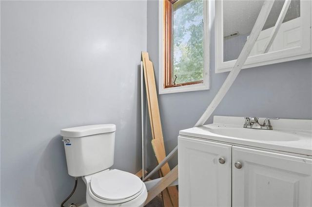 12007 E Alberta Street, Sugar Creek, MO 64054